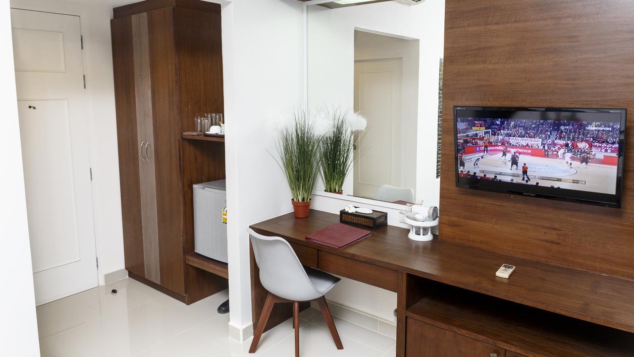 Brook Resort&Villas Chalong Esterno foto