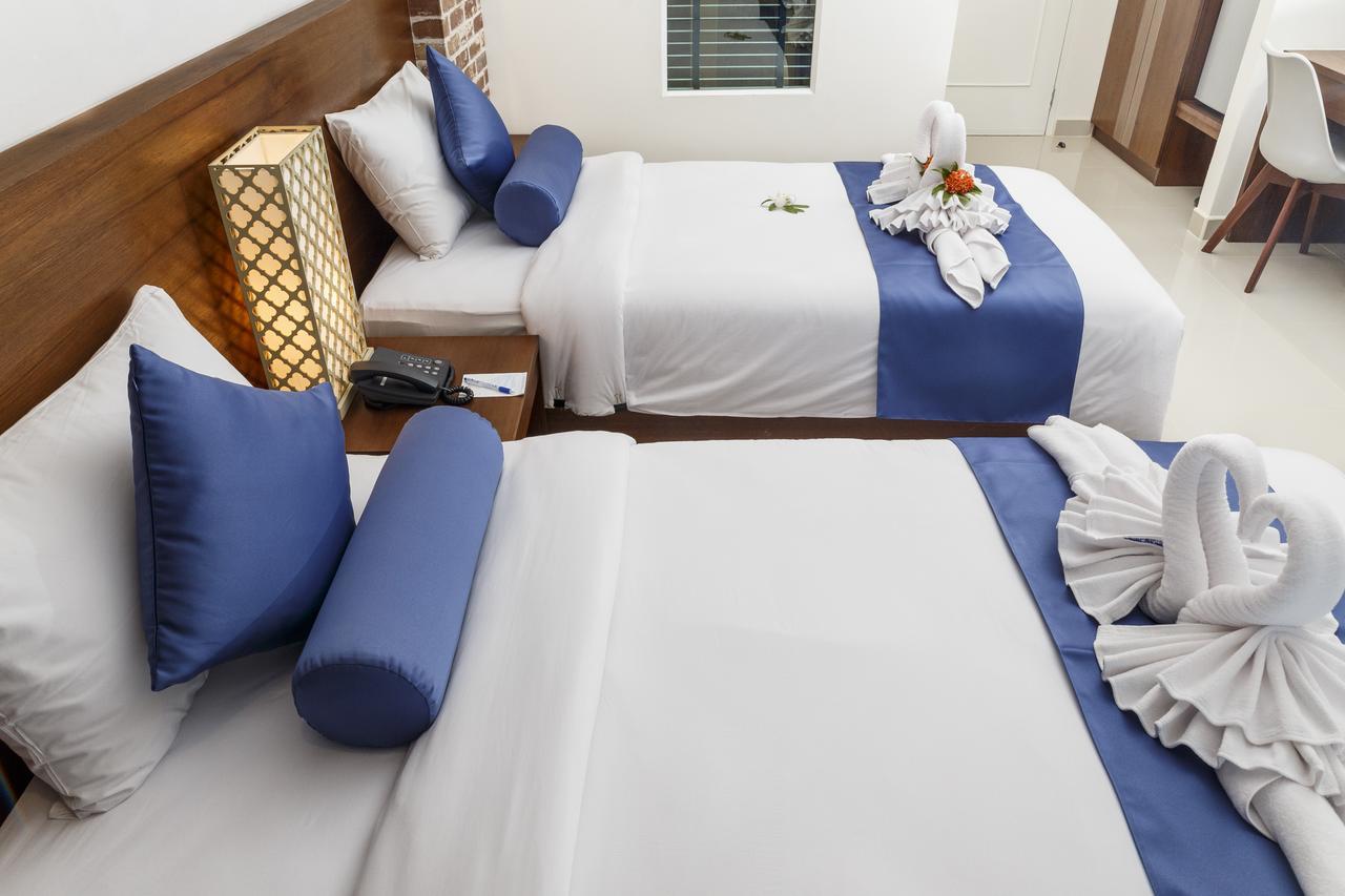 Brook Resort&Villas Chalong Esterno foto