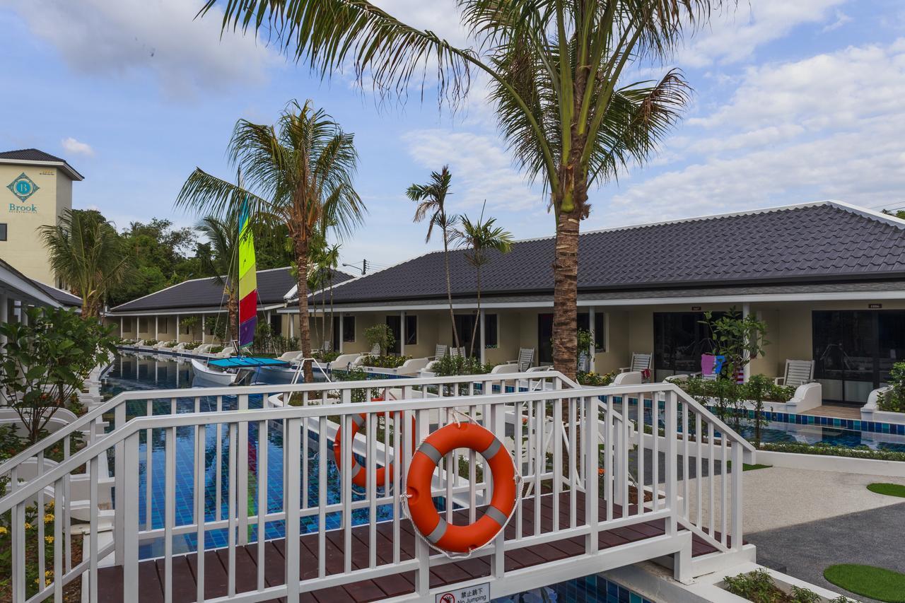 Brook Resort&Villas Chalong Esterno foto