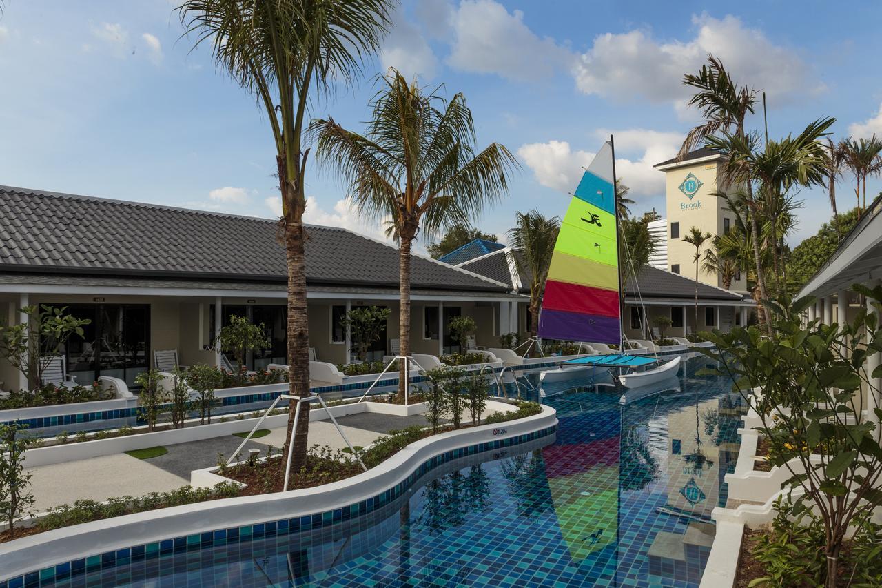 Brook Resort&Villas Chalong Esterno foto
