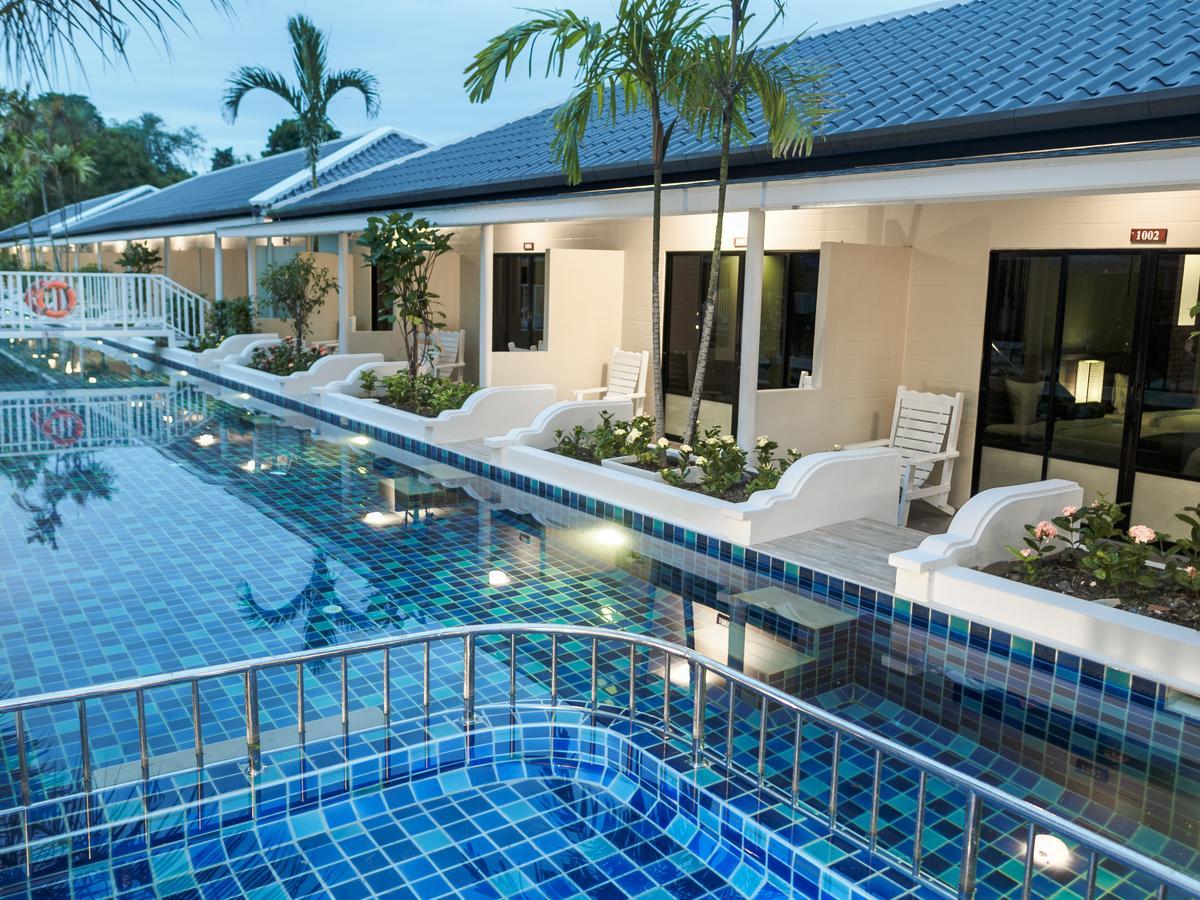 Brook Resort&Villas Chalong Esterno foto