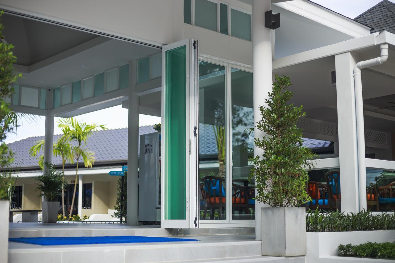 Brook Resort&Villas Chalong Esterno foto