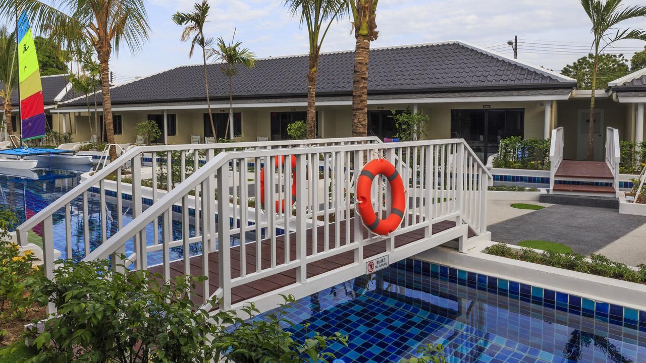 Brook Resort&Villas Chalong Esterno foto